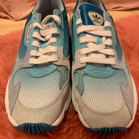 NWT Women’s Adidas Falcon Shoes SIZE 7 - Picture 13 of 15